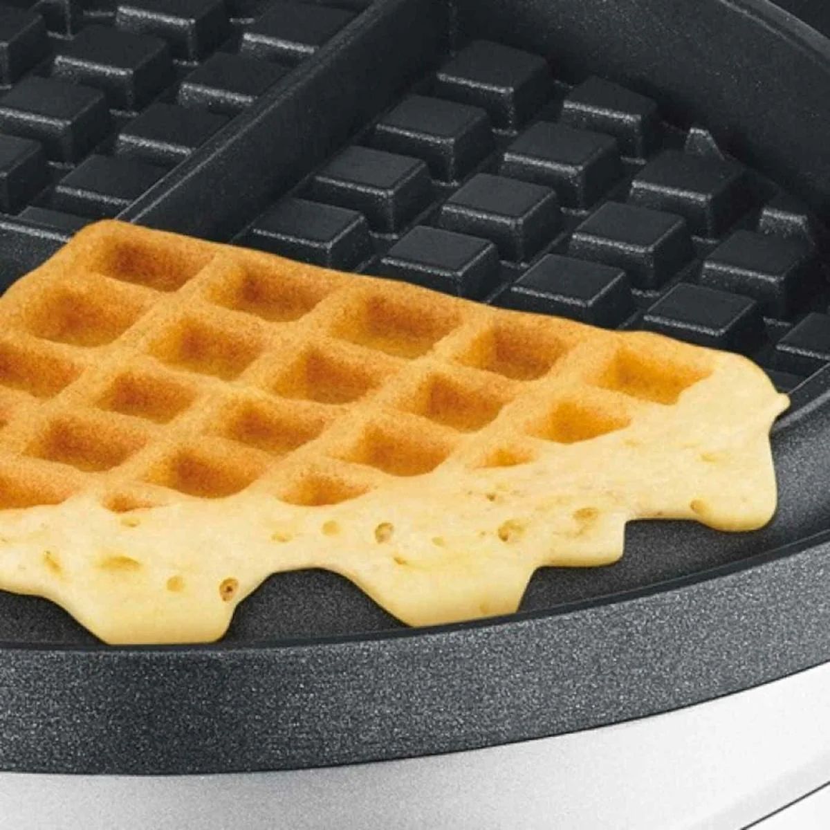 Breville No Mess Waffle Maker - Image 4