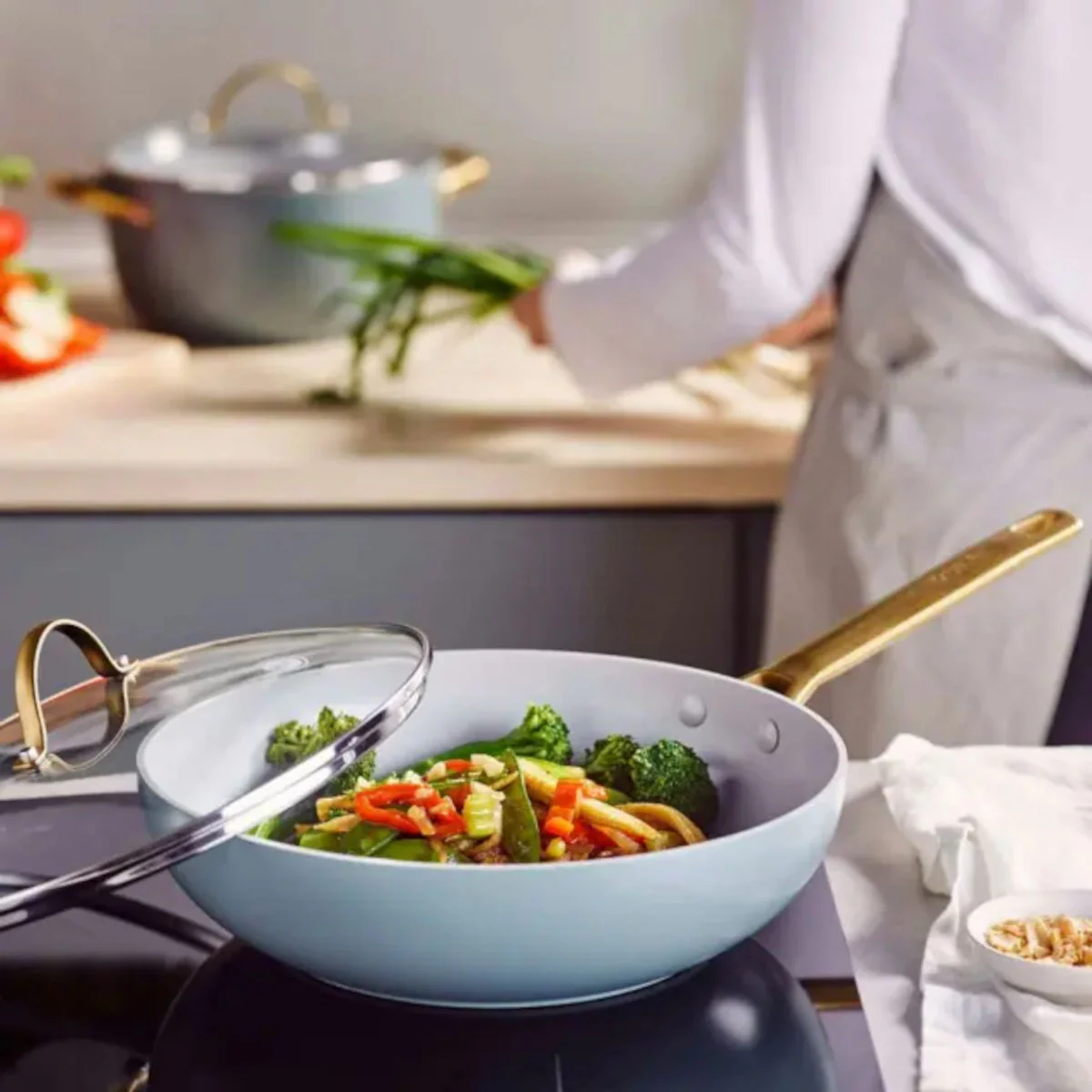 GreenPan Padova Wok with Lid Smokey Sky Blue 28cm - Image 6