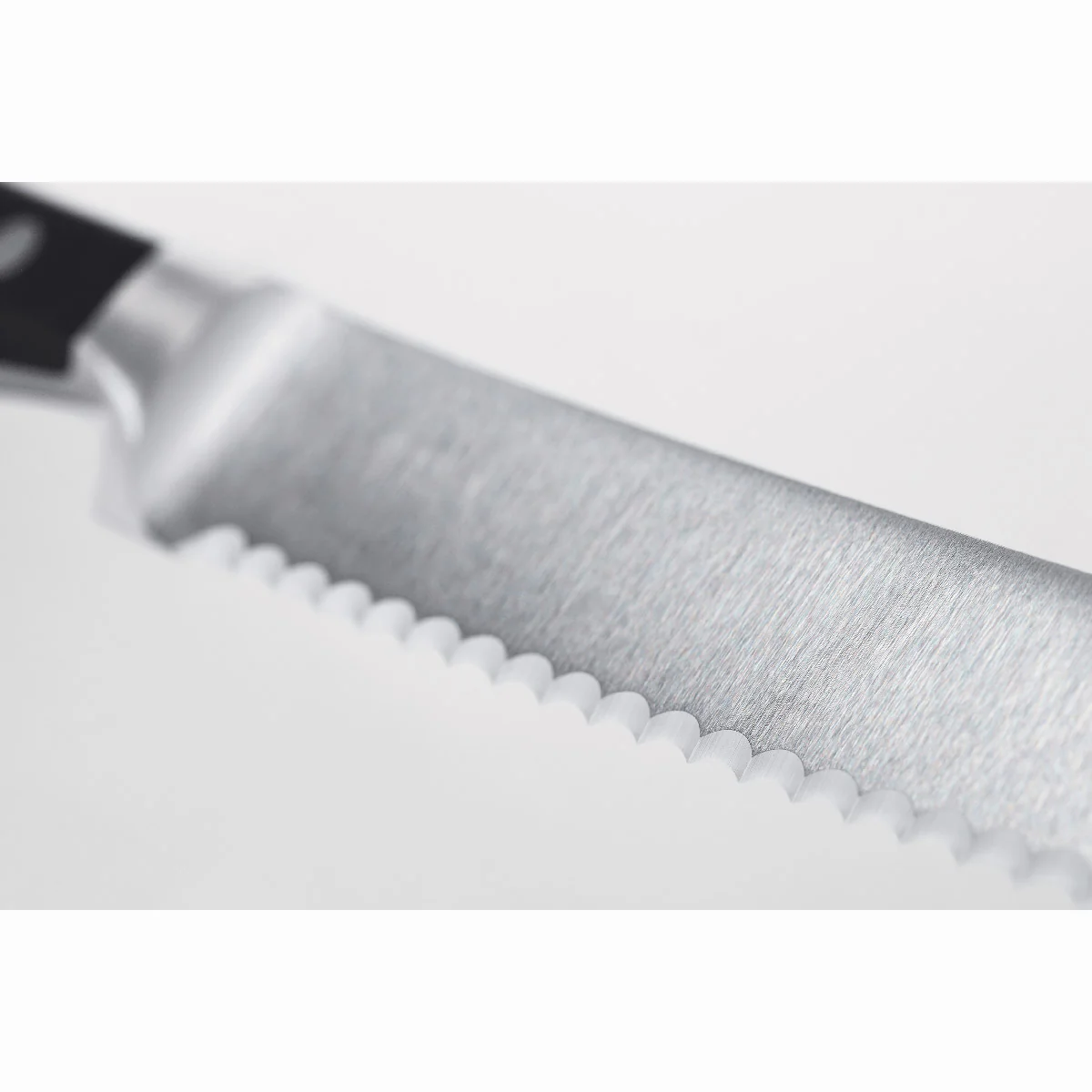 Wusthof Classic Bread Knife 20cm - Image 3